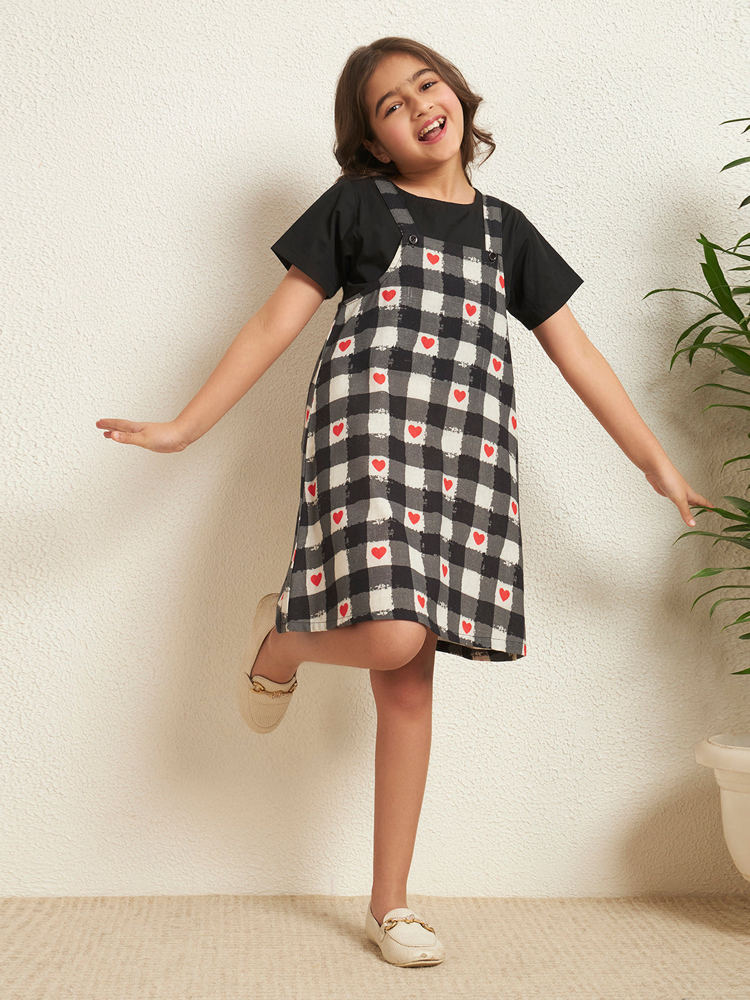 Girl's Black & White Cotton Flex Heart Check Print With Solid Knee Length Dress