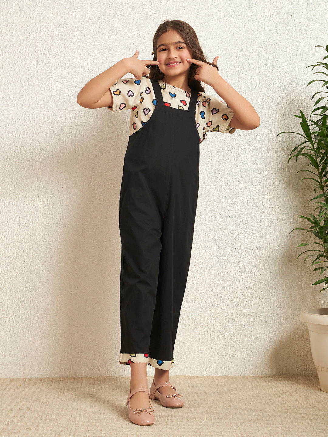Black Cotton Poplin Heart Print With Solid Pattern Girl's Jumpsuit Set