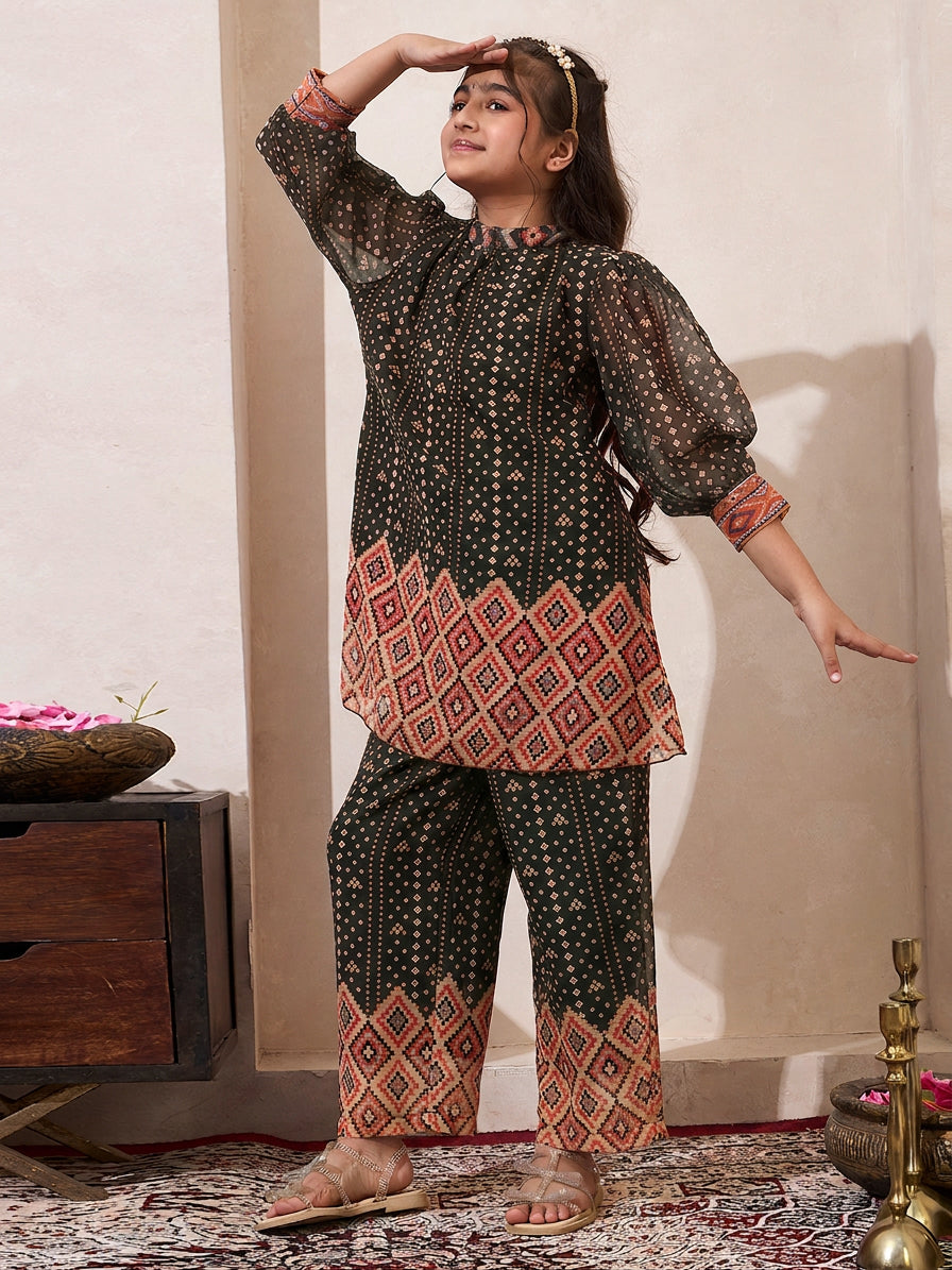 Black Chiffon Bandhani Border Gathered Neck Kurta With Pant
