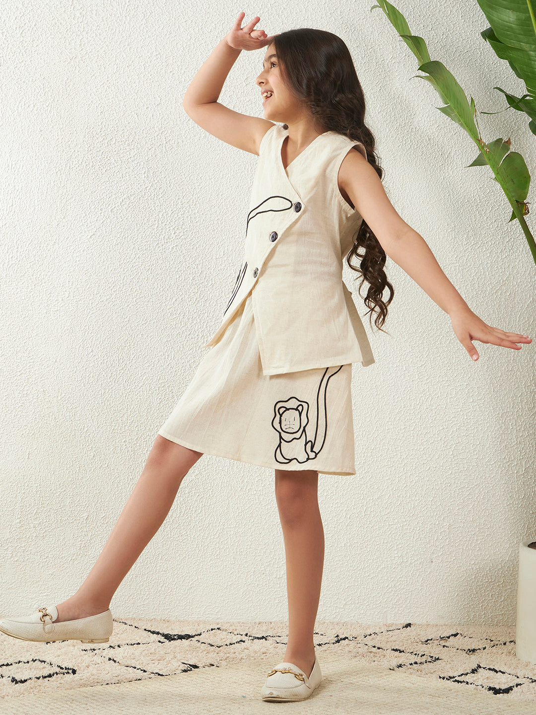 Girls OffWhite Cotton Flex Blazer & Skirt Set With Lion Motif