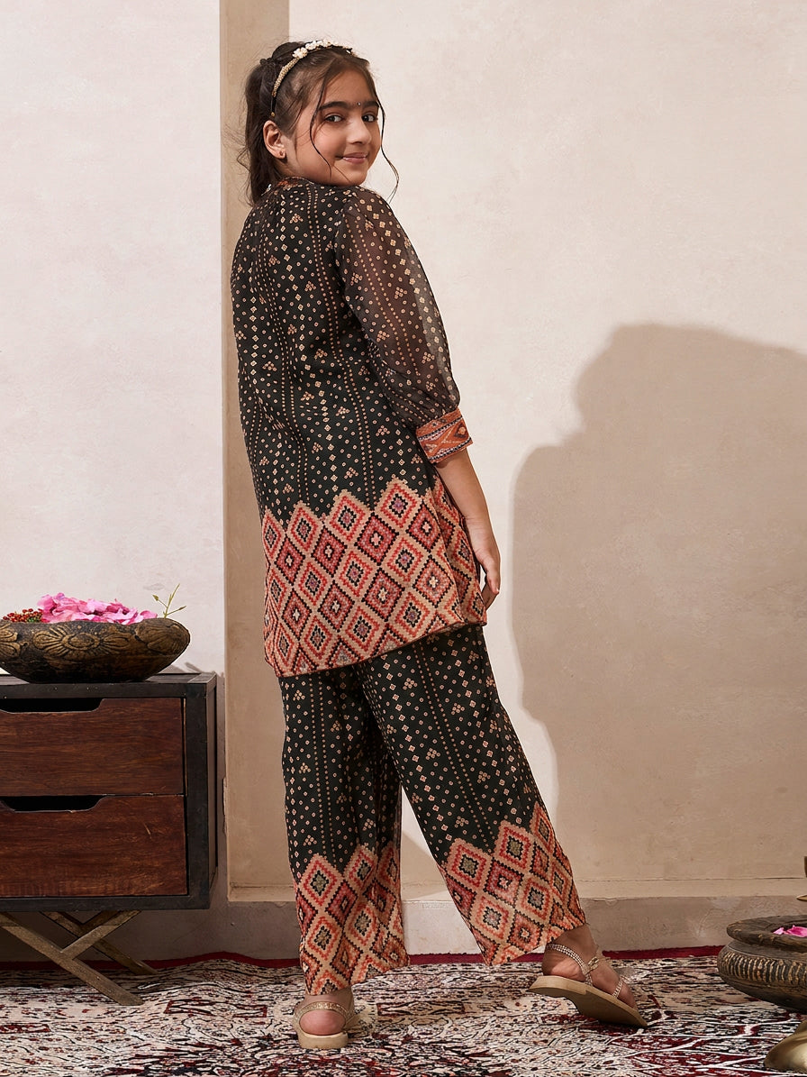 Black Chiffon Bandhani Border Gathered Neck Kurta With Pant