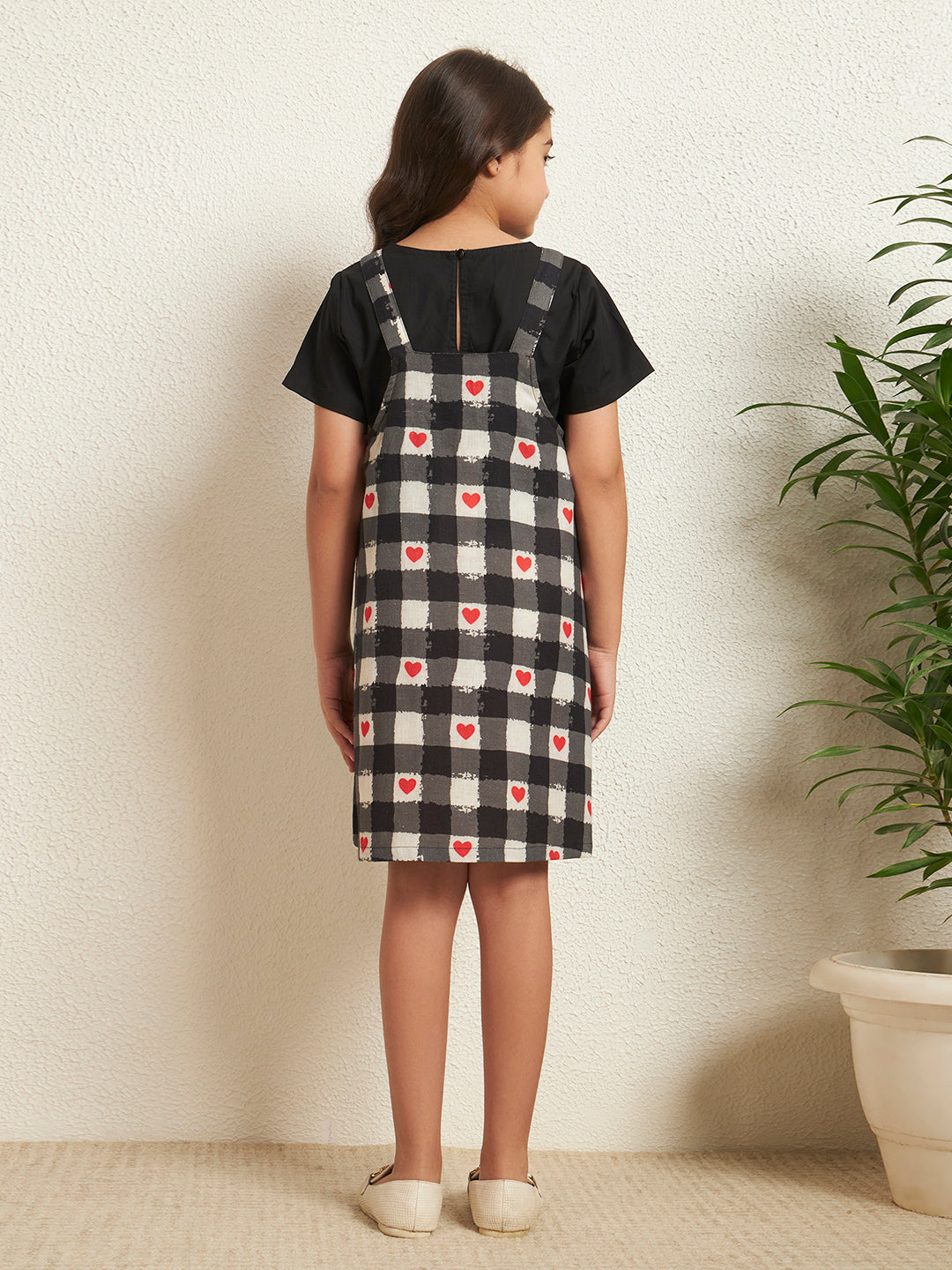 Girl's Black & White Cotton Flex Heart Check Print With Solid Knee Length Dress
