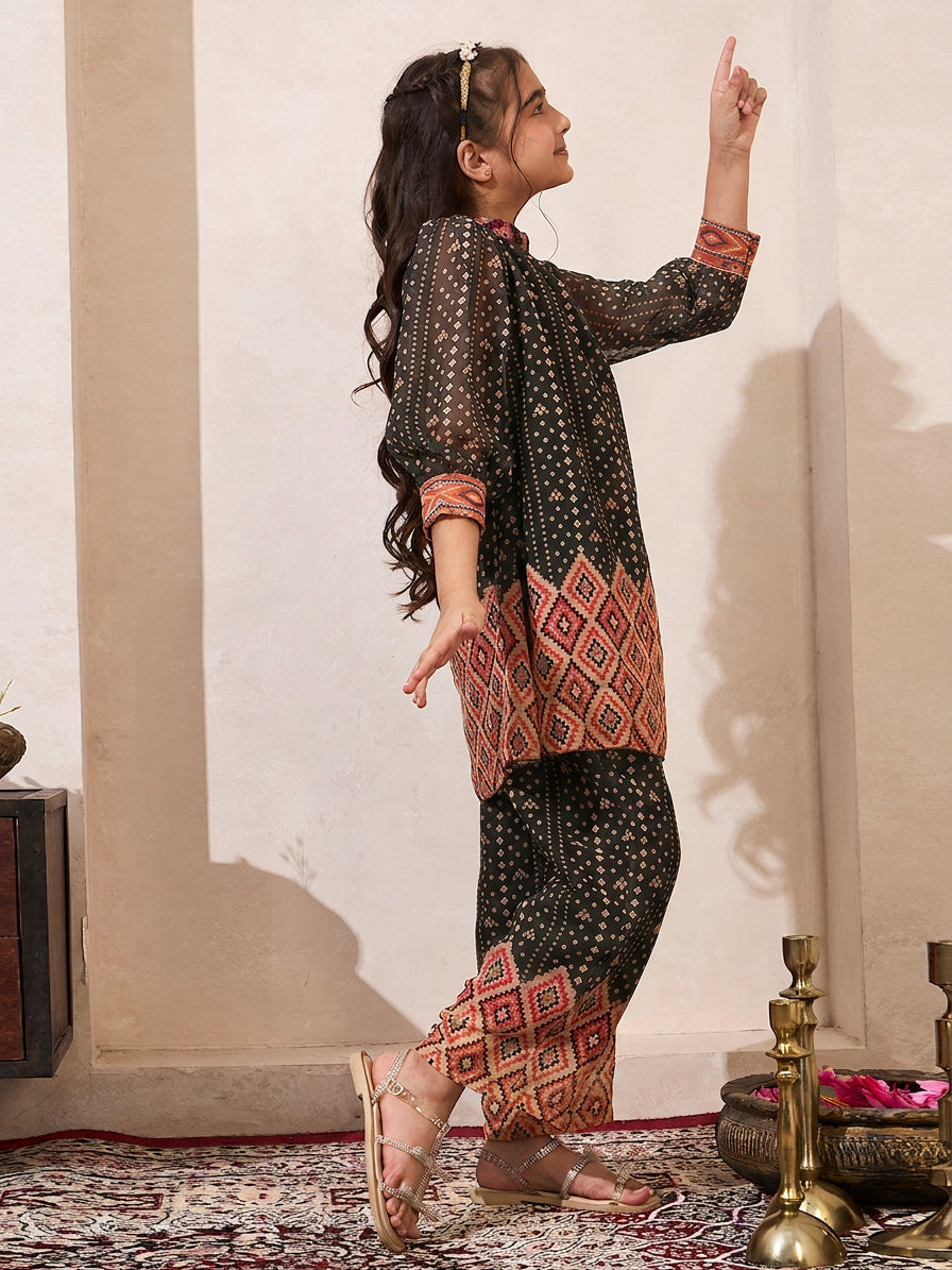 Black Chiffon Bandhani Border Gathered Neck Kurta With Pant